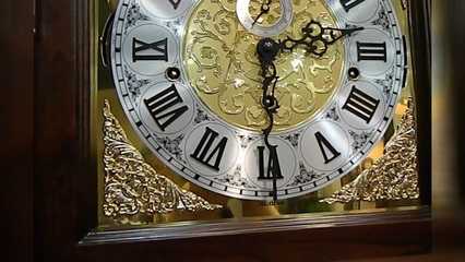 九鼎落地钟 融合古典美学与现代工艺的时间艺术品