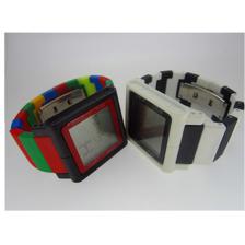 时尚多彩LCD触屏手表 东莞工厂生产与深圳伟盈钟表礼品服务详解